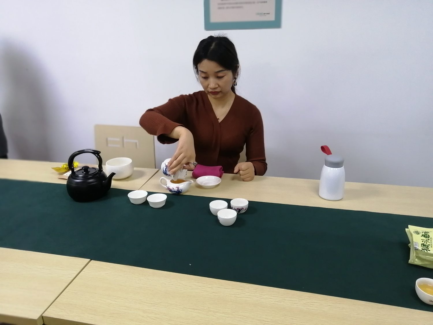 热烈祝贺2021年萧山&临浦春华第二、三期中级茶艺师项目毕业典礼顺利开展