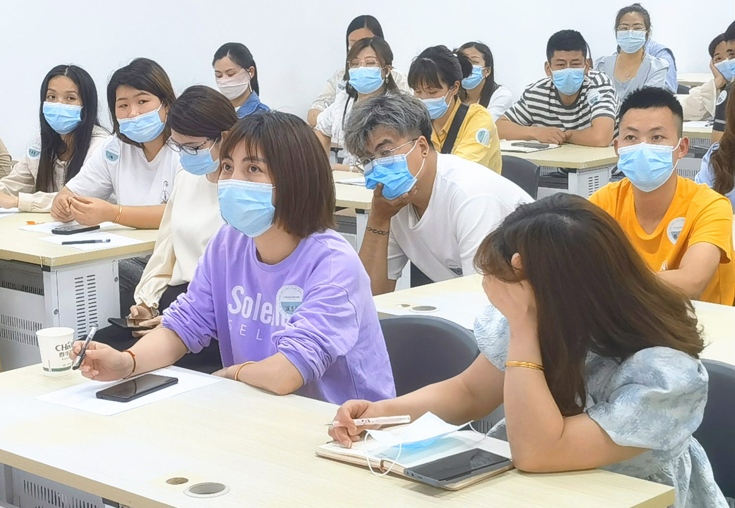 热烈祝贺第二届柳市春华电商交流会圆满成功！