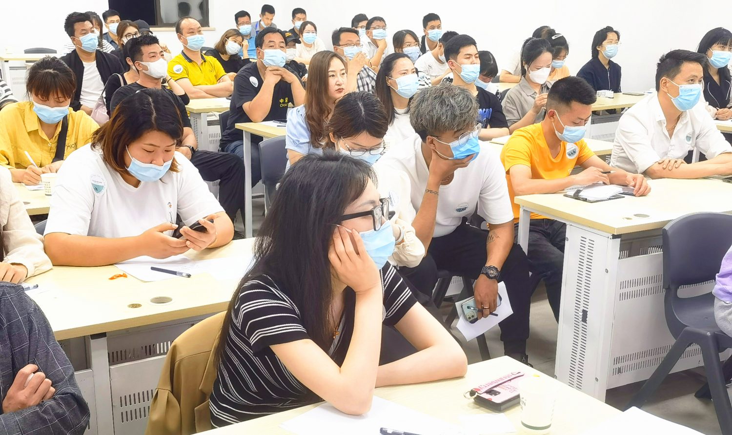 热烈祝贺第二届柳市春华电商交流会圆满成功！