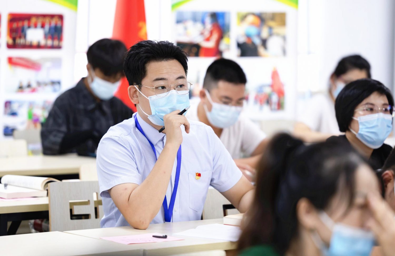 春华教育集团学习贯彻省十五次党代会精神专题学习会圆满召开