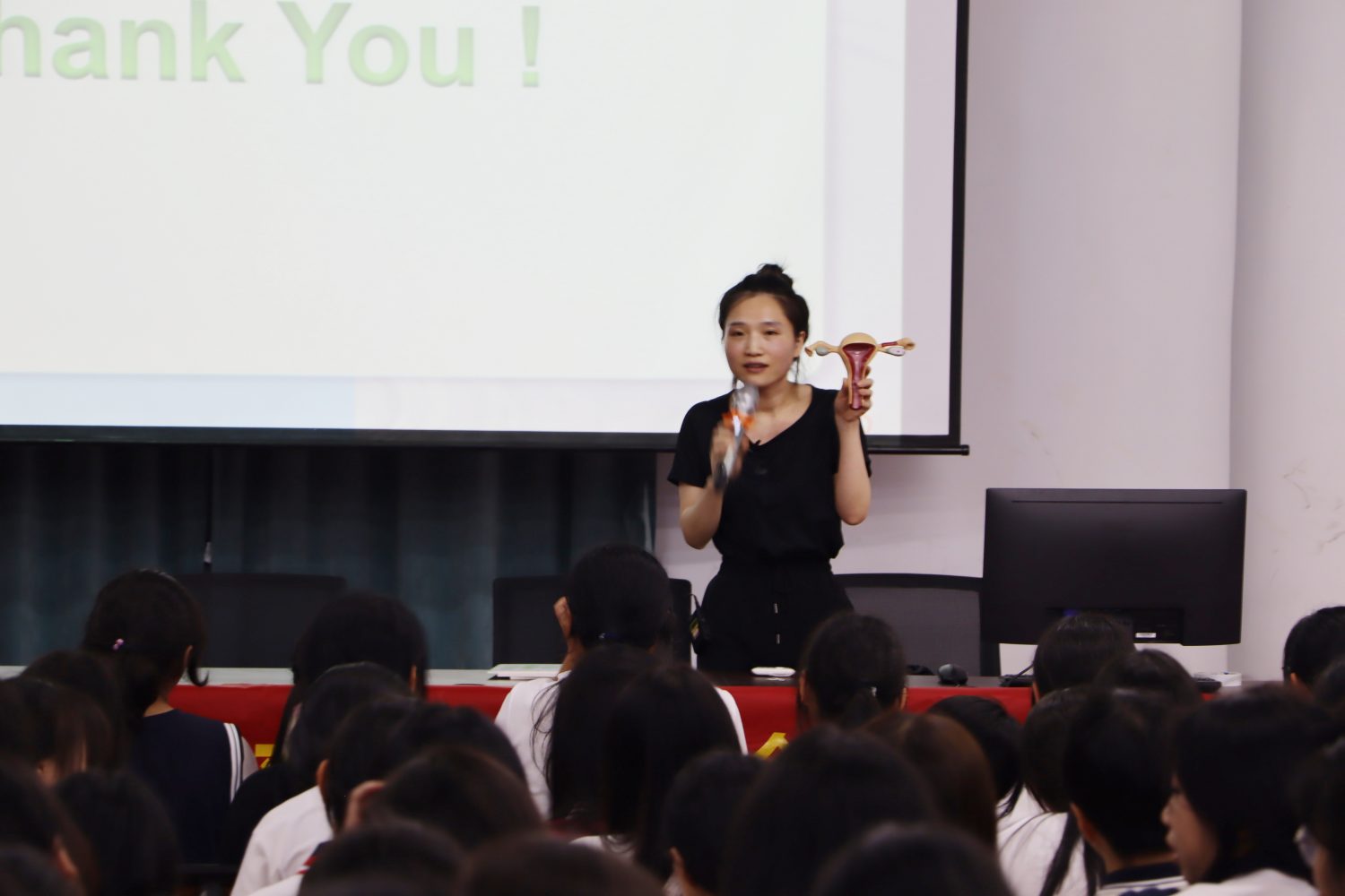 022年浙江省护理学会全国科普日活动走进温州市才华技工学校"