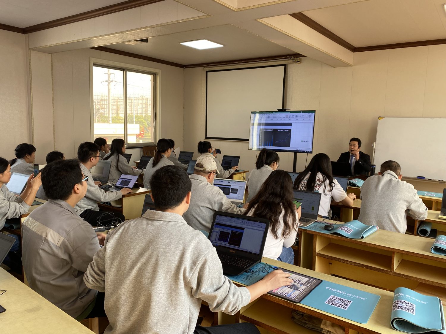 惠山春华助力江苏文汇钢业工程有限公司，为其定制《高效办公首期训练营》圆满收官