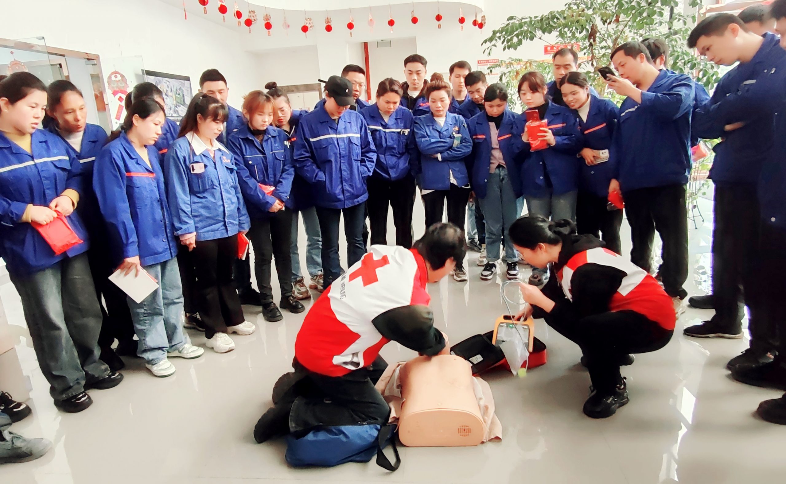 温岭春华成人职业高中第12期开班典礼暨红十字救护员培训圆满举行
